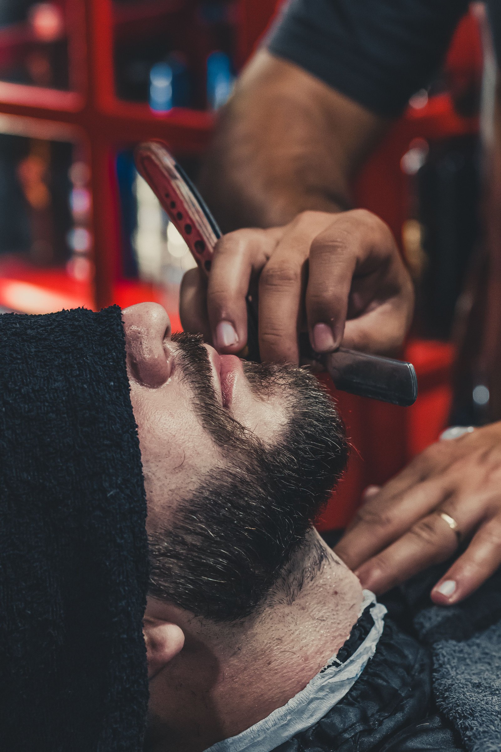 Beard sculpting and line up