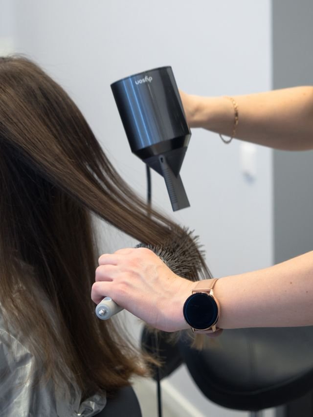 Women's haircut and blowdry